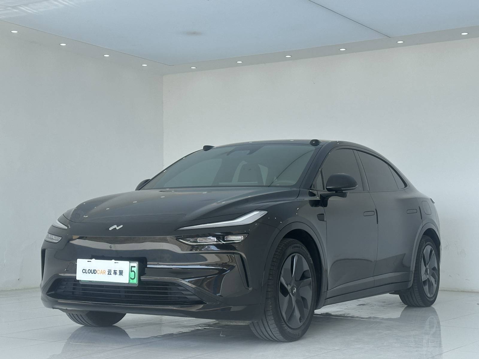 ONVO 2024 L60 85kWh rear wheel drive version سيارة مستعملة