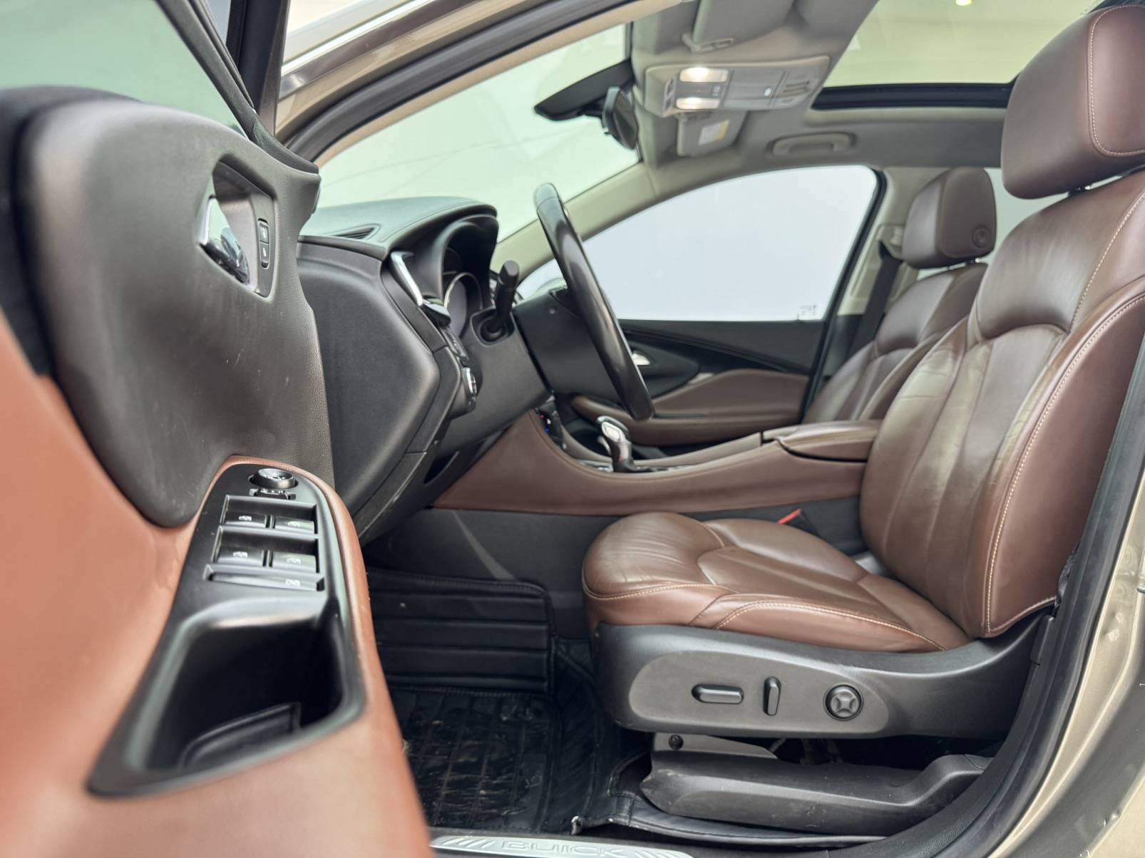 مستعمل Buick 2018 ENVISION 20T four-wheel drive elite model
