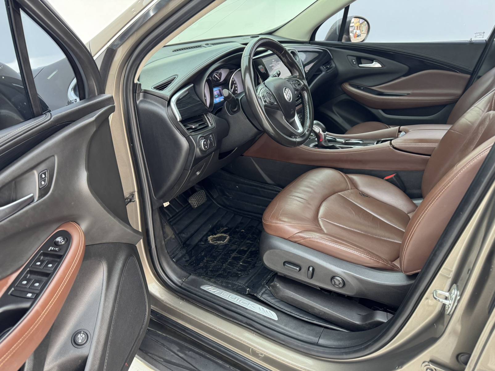 مستعمل Buick 2018 ENVISION 20T four-wheel drive elite model