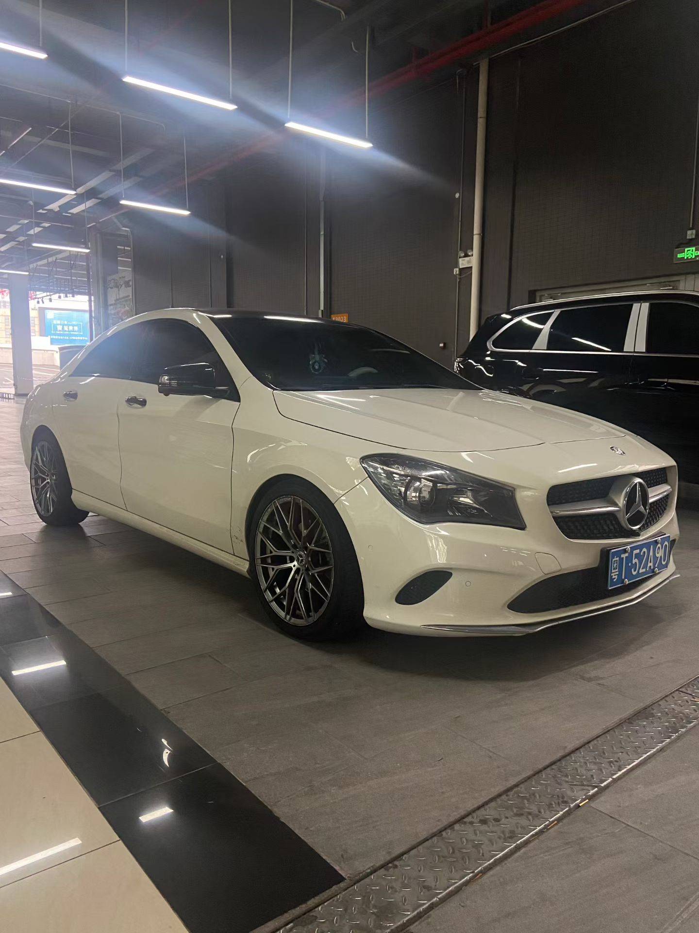 مستعمل Benz 2017 C Class C 200 L Sport