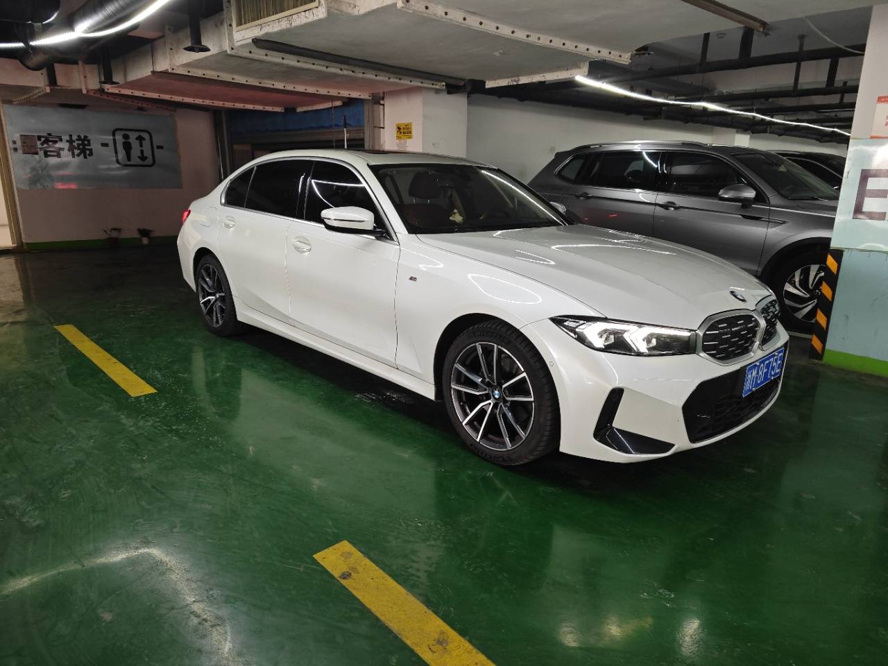 مستعمل BMW 2025 3 Series 325Li M Sport Package