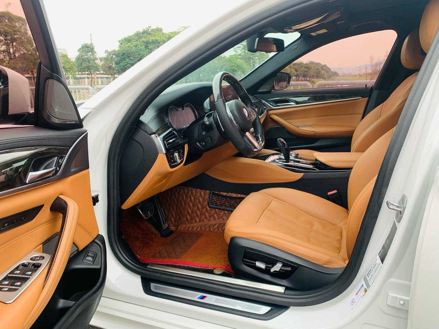 مستعمل BMW 2018 5 Series 530Li Exclusive M Sport Set