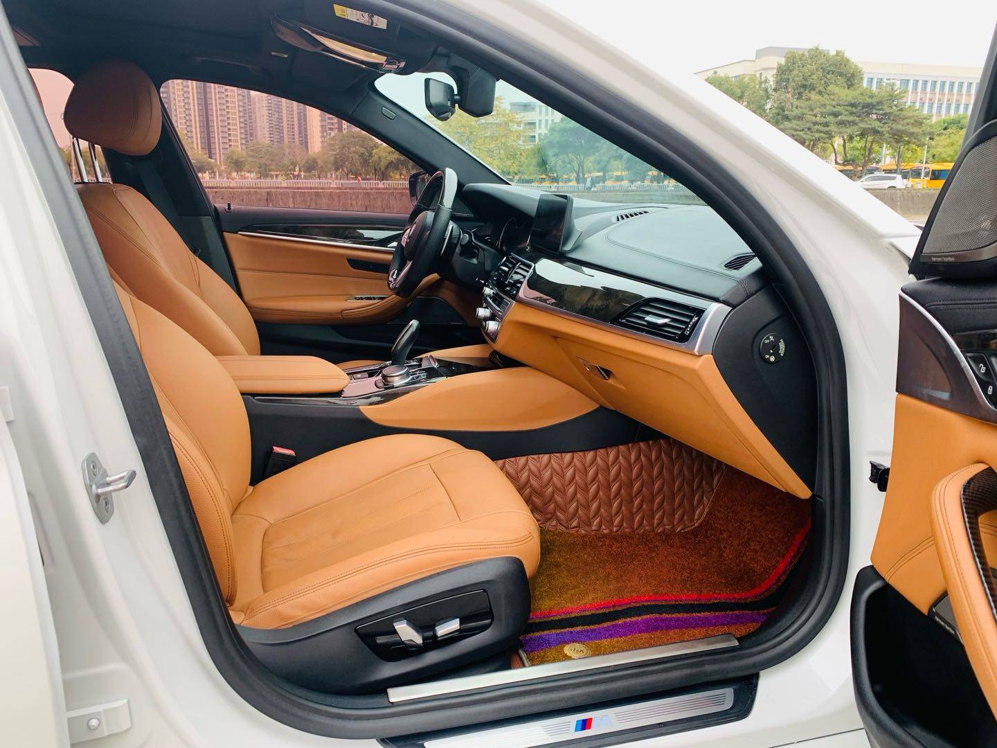 مستعمل BMW 2018 5 Series 530Li Exclusive M Sport Set