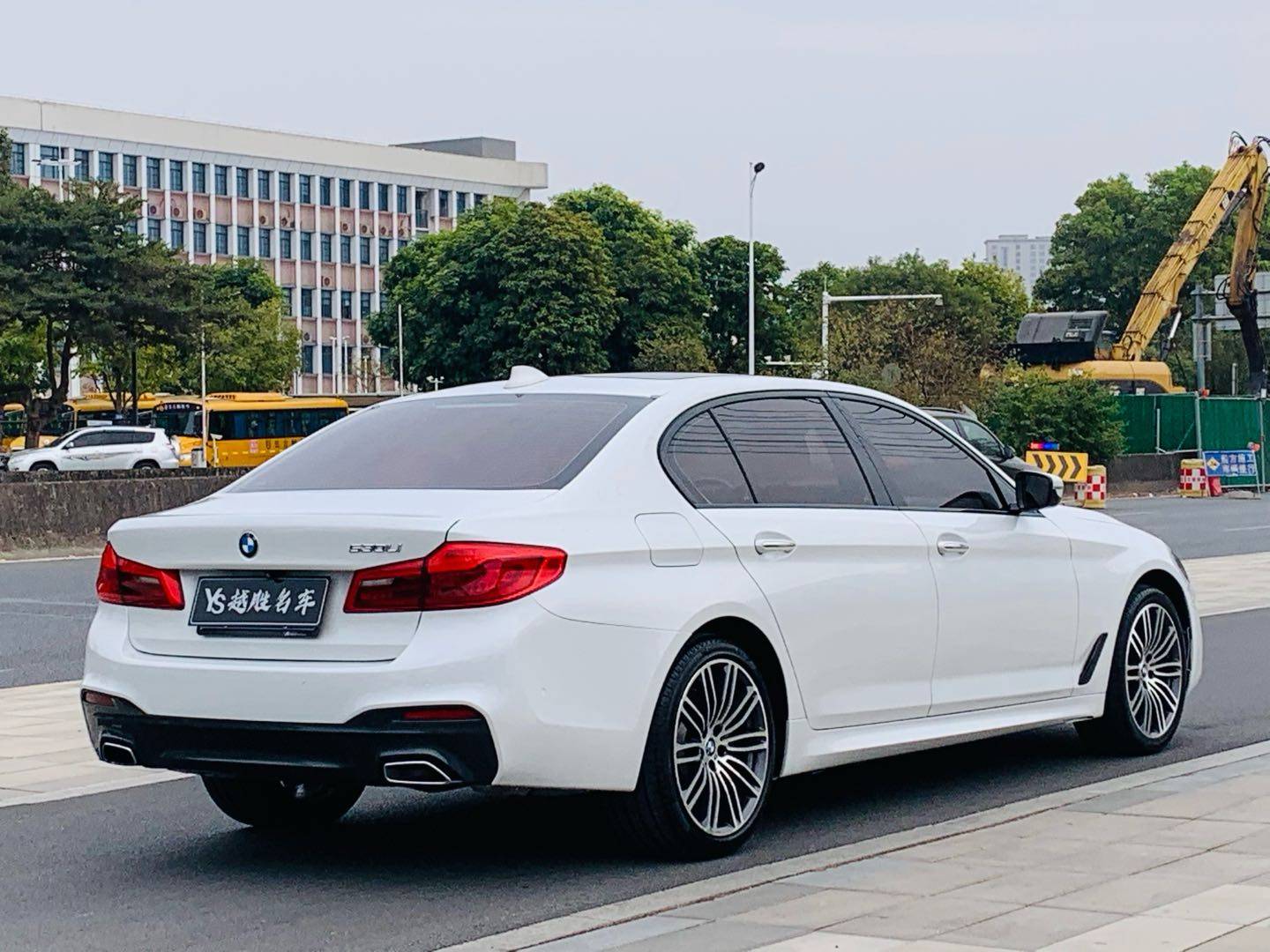 مستعمل BMW 2018 5 Series 530Li Exclusive M Sport Set