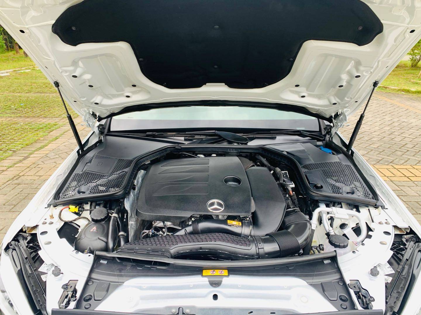 مستعمل Benz 2020 C Class Revised C 260 L Sport Edition
