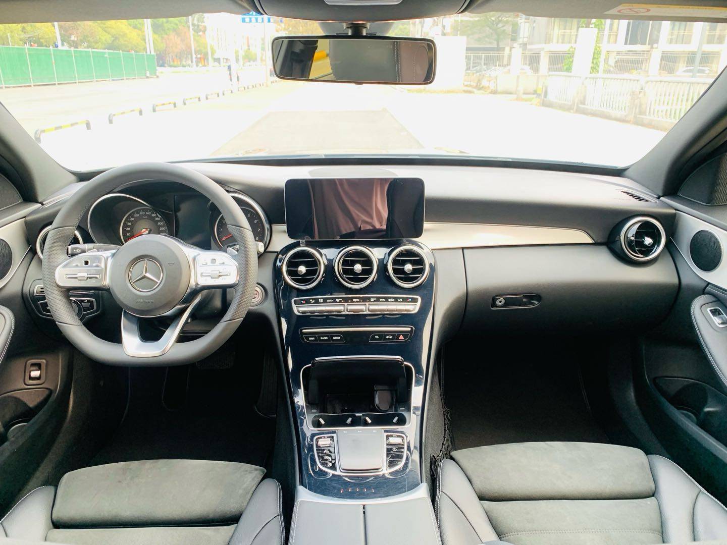مستعمل Benz 2019 C Class C 260 L Sport Edition