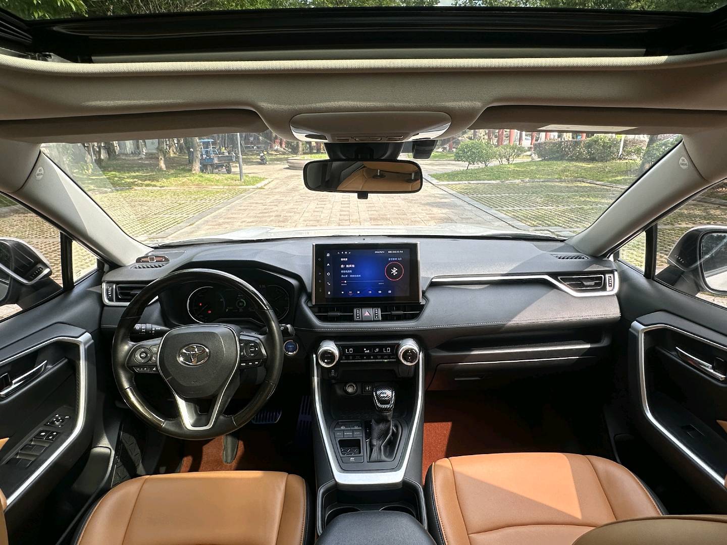 مستعمل Toyota 2021 RAV4 Dual engine 2.5L E-CVT two wheel drive elite version