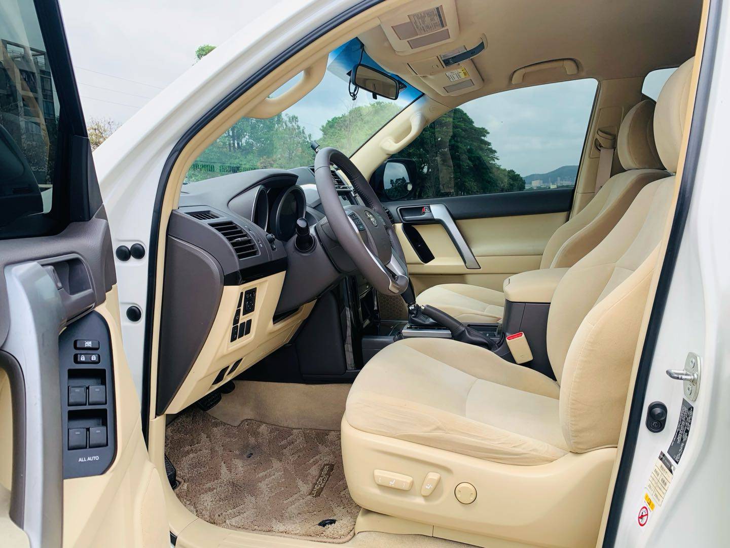 Toyota Prado 2015 2015 Prado (parallel import) 2.7L Saudi version parallel import