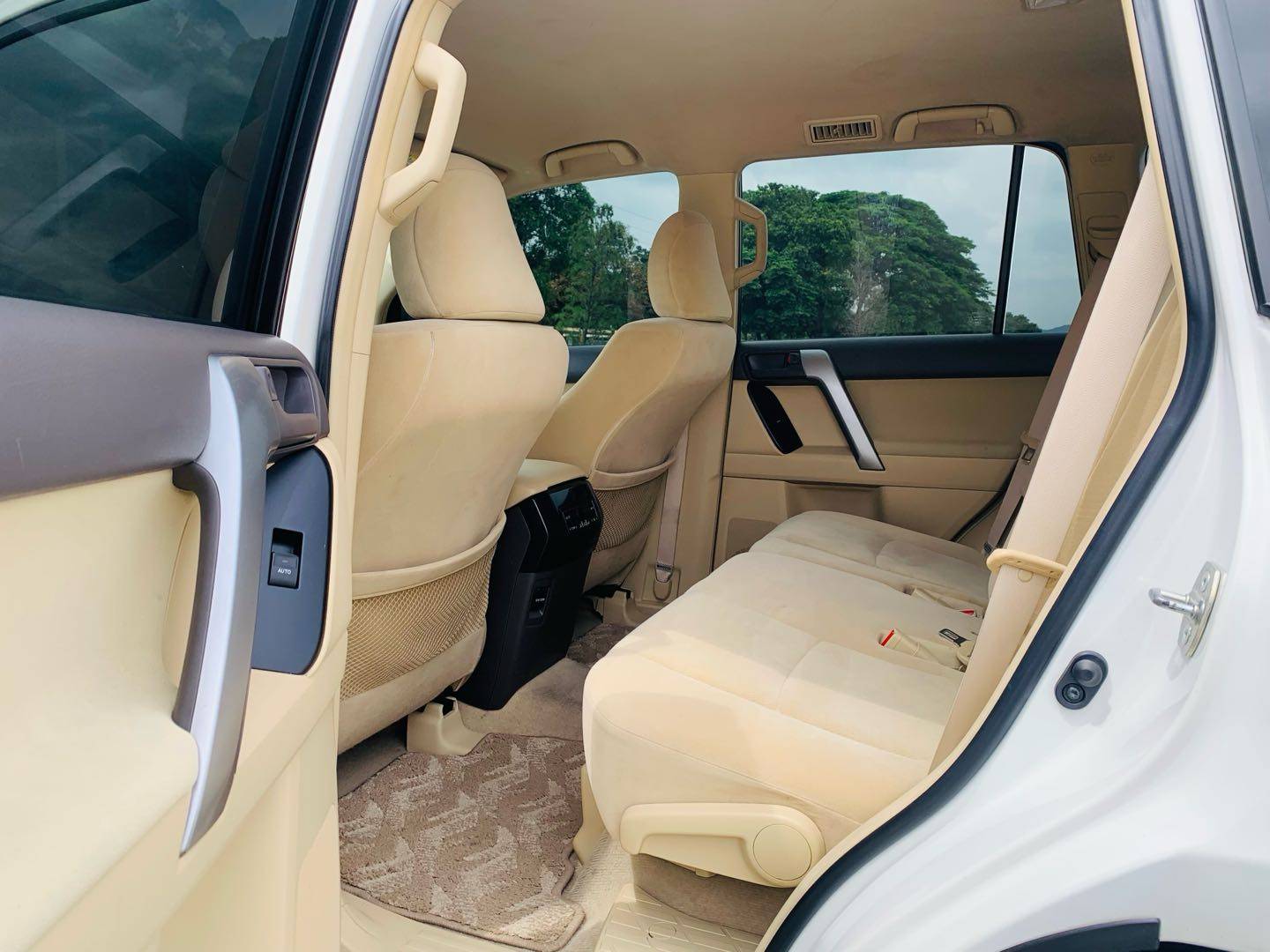 Toyota Prado 2015 2015 Prado (parallel import) 2.7L Saudi version parallel import