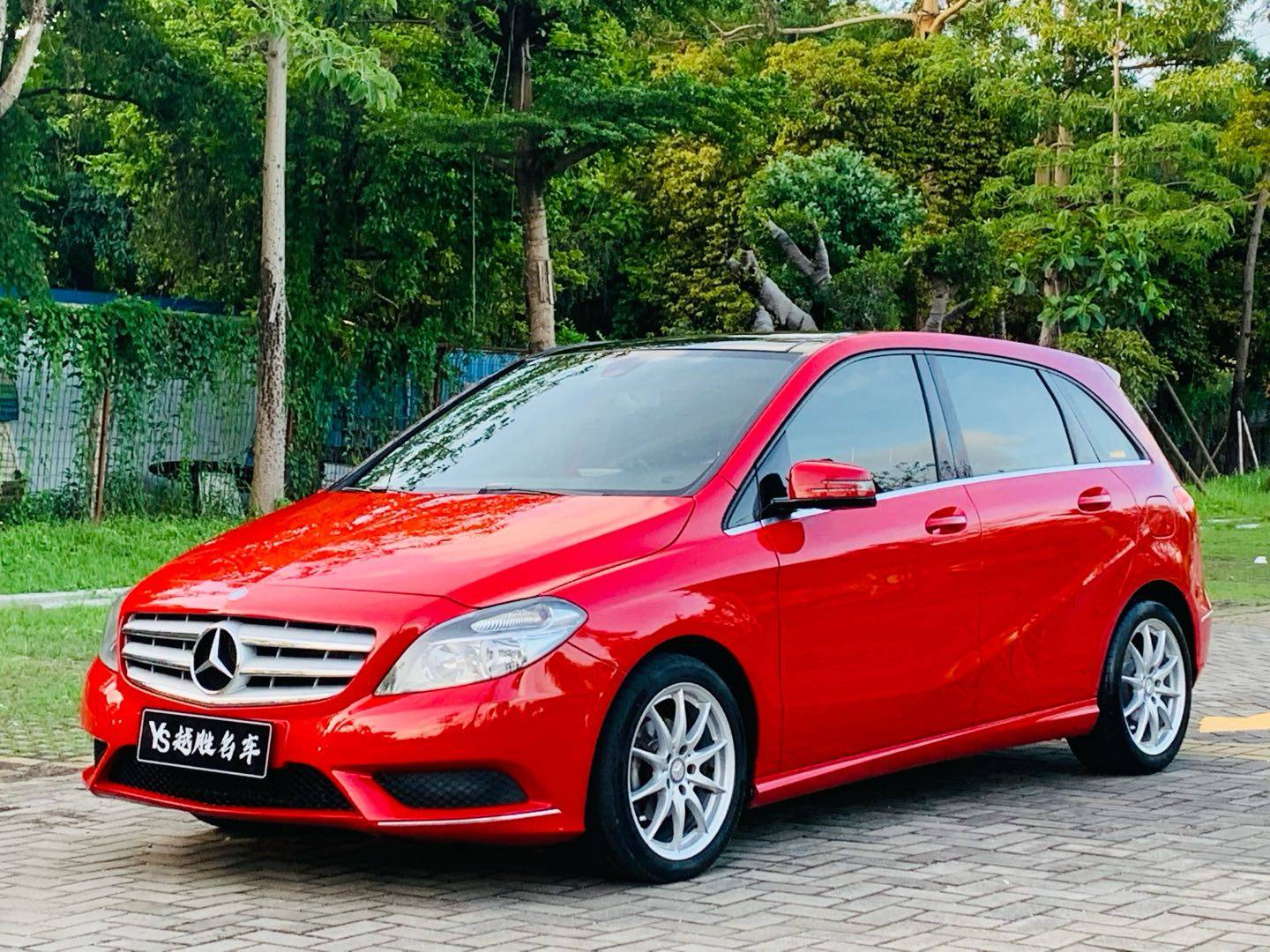 Benz B Class 2012 B 180 سيارة مستعملة