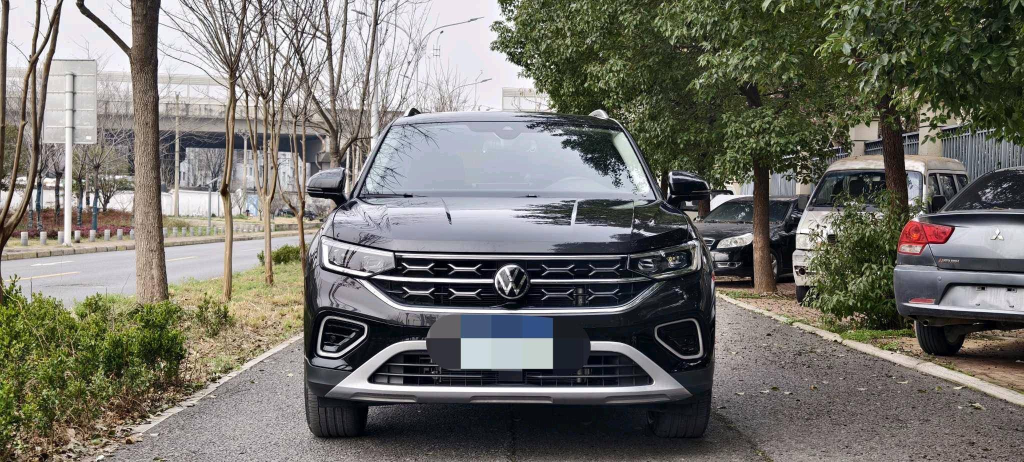 Volkswagen TAYRON 2024 330TSI 2WD Luxury Plus National VI سيارة مستعملة