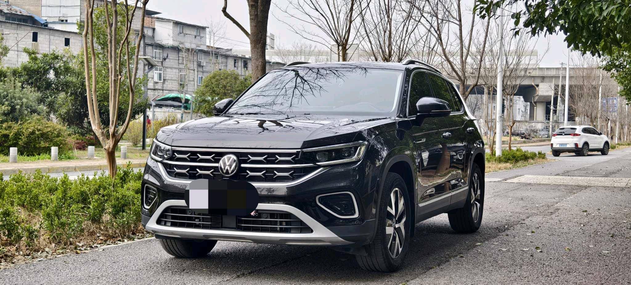 Volkswagen TAYRON 2024 330TSI 2WD Luxury Plus National VI