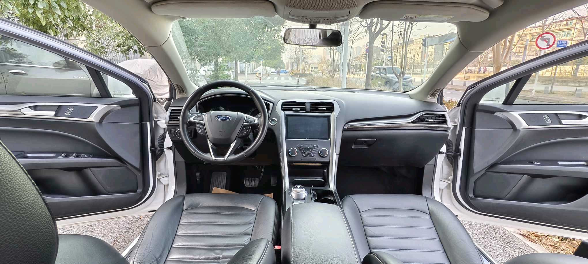Ford Mondeo‌ 2018 EcoBoost 180 Intelligent Control Fashion Type National V