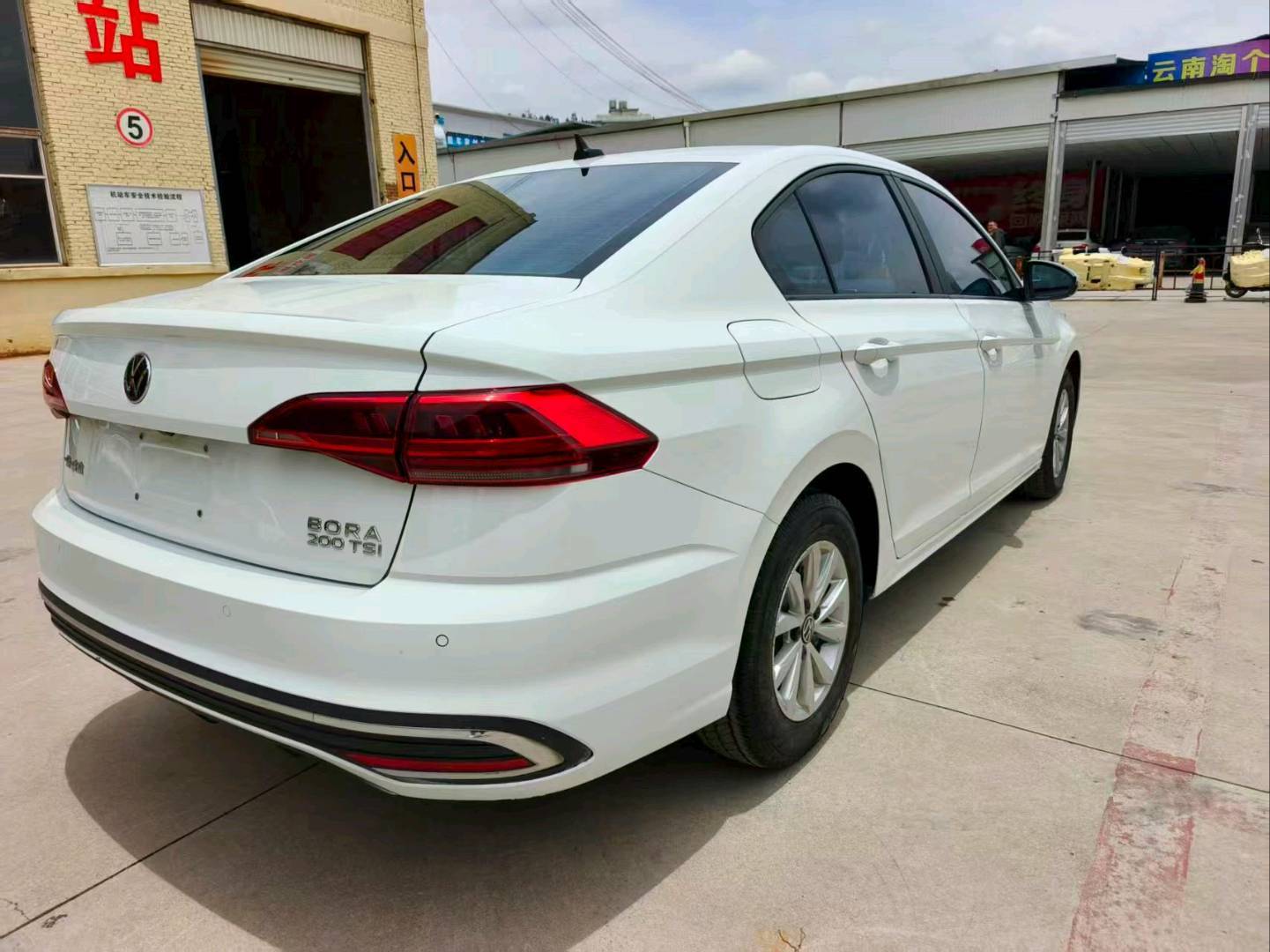 Volkswagen BORA 2023 230TSI DSG Comfort Model