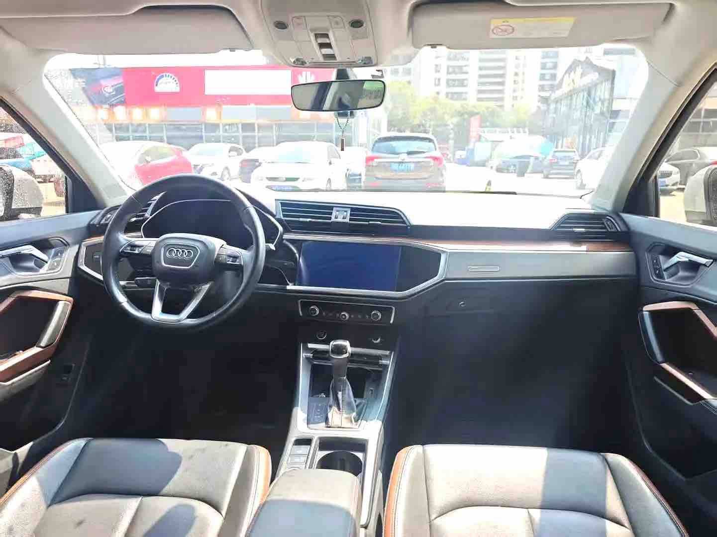 Audi Q3 2023 35 TFSI Enterprising Dynamic Type