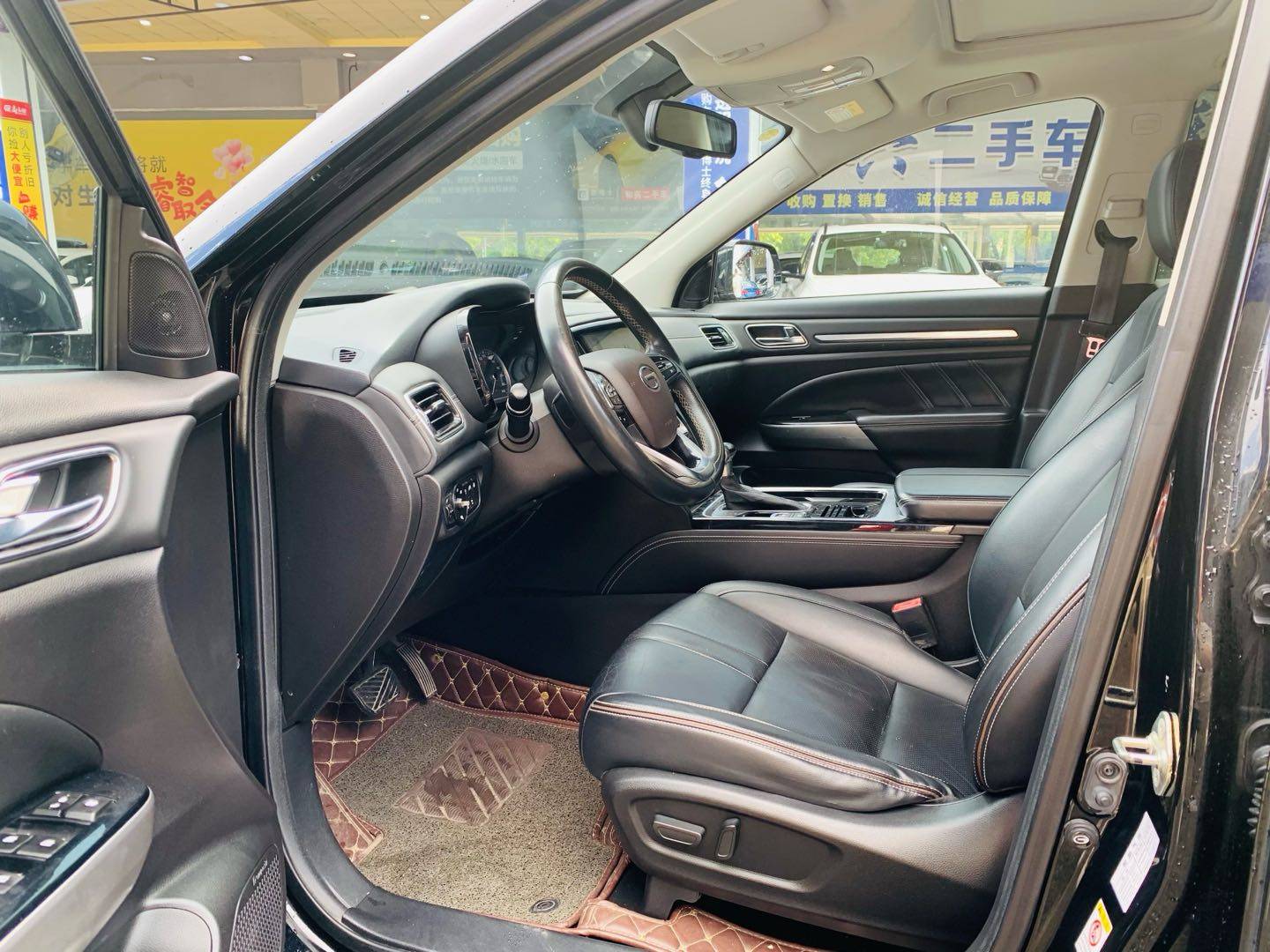 GAC GS8 2020 390T two wheel drive luxury version (seven seats)