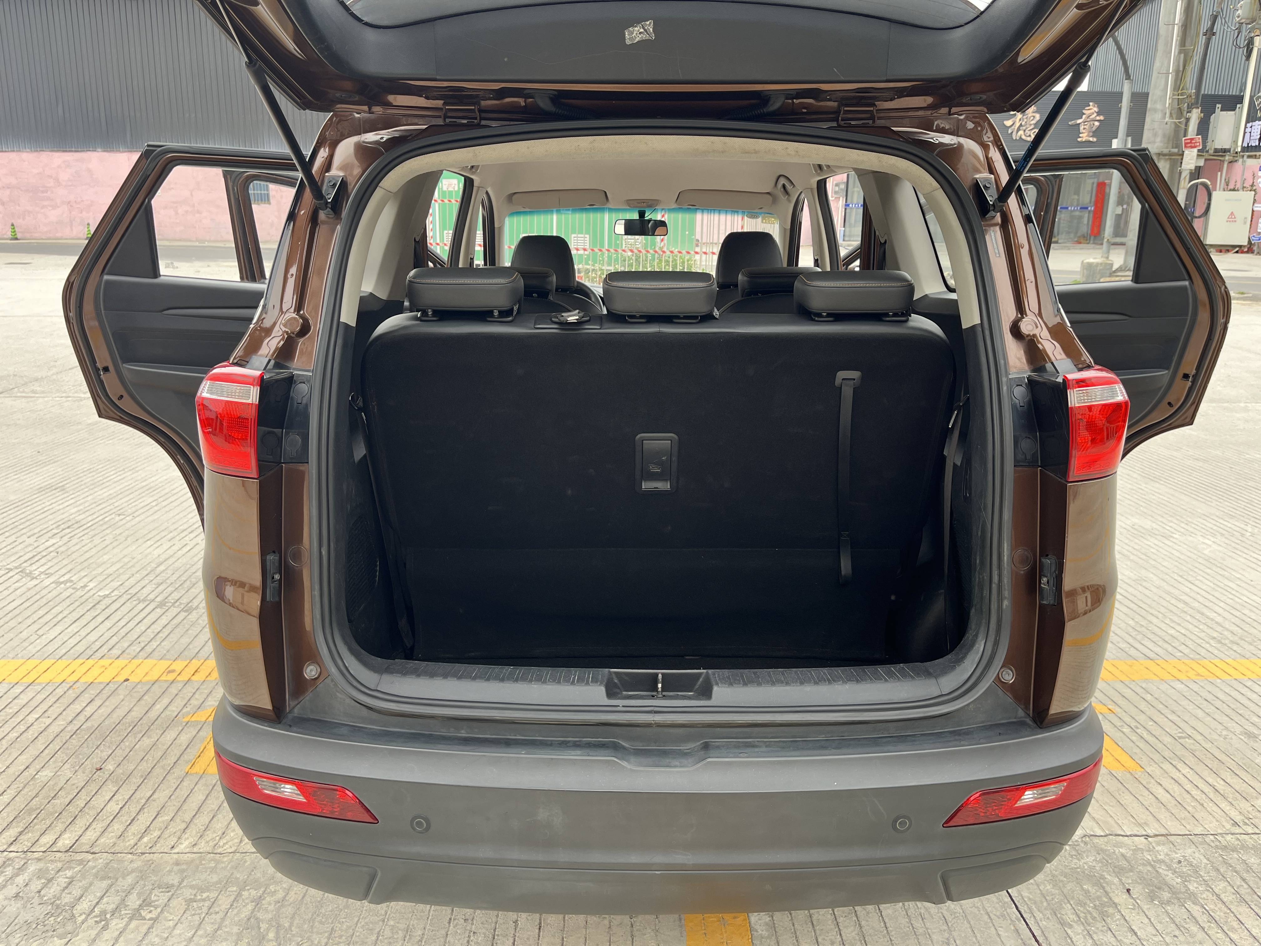 Подержанный Wuling Hongguang S3 2018 1.5T Manual Comfort Type National V