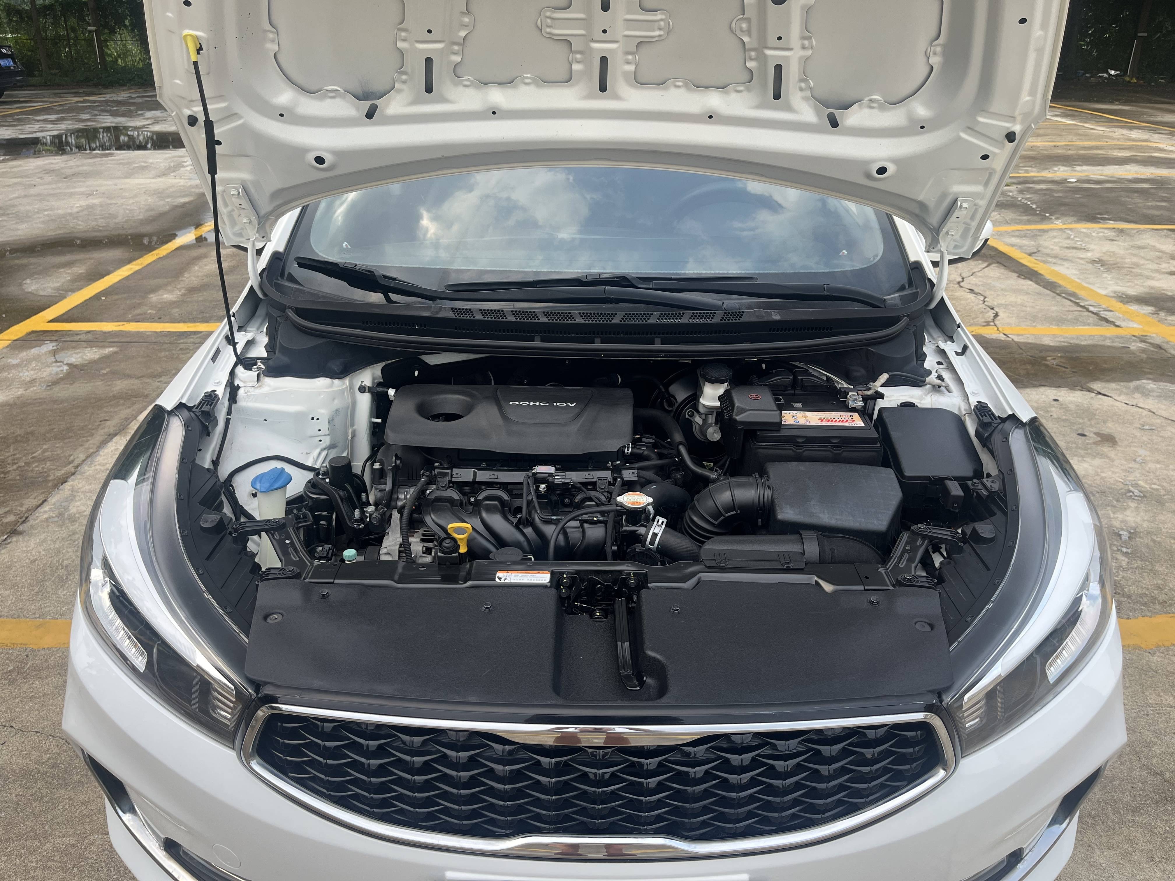 Подержанный KIA K3 2016 1.6L automatic GL