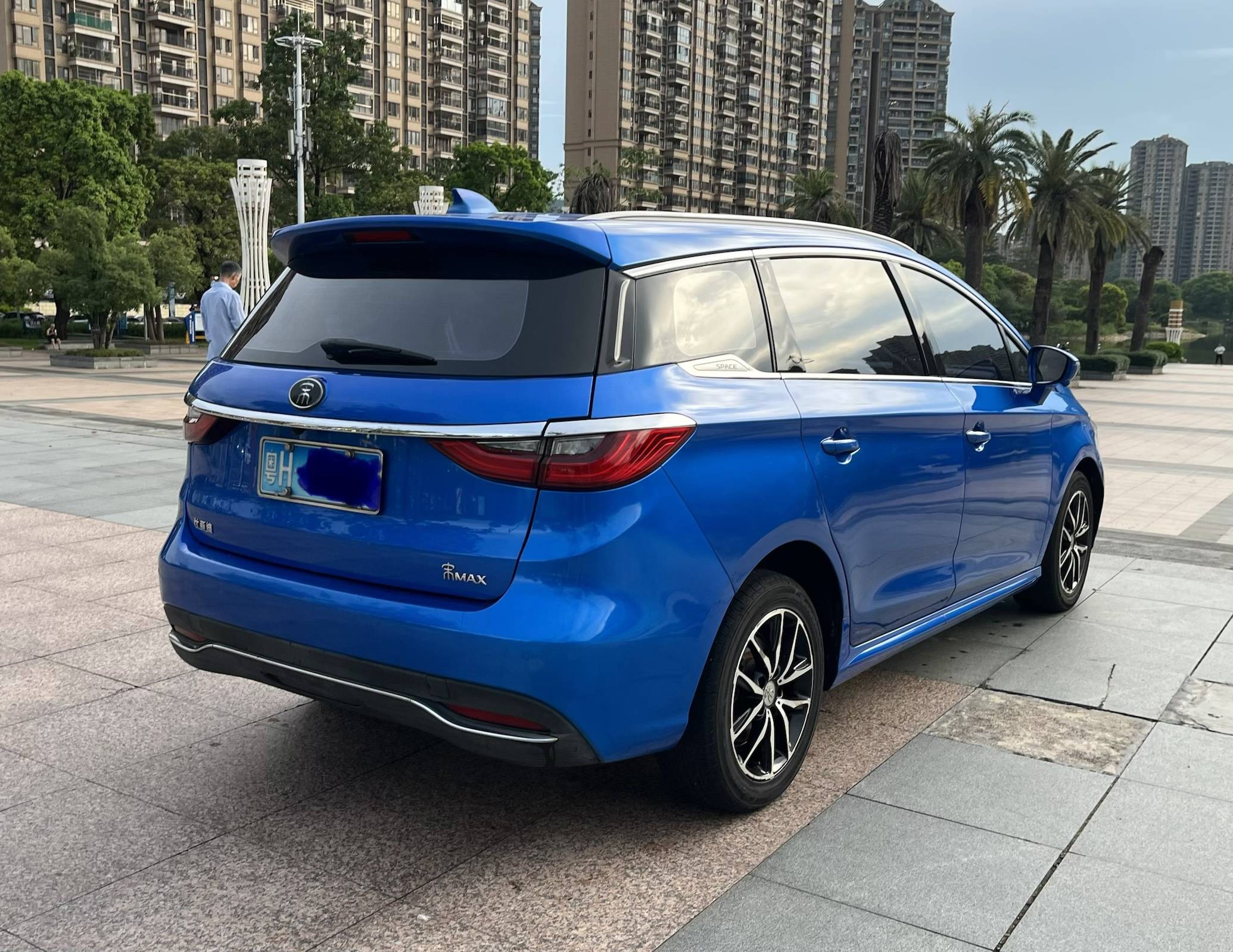 Подержанный BYD SONG MAX 2017 DM 1.5T Smart Connected Enjoyment 7-seater National VI
