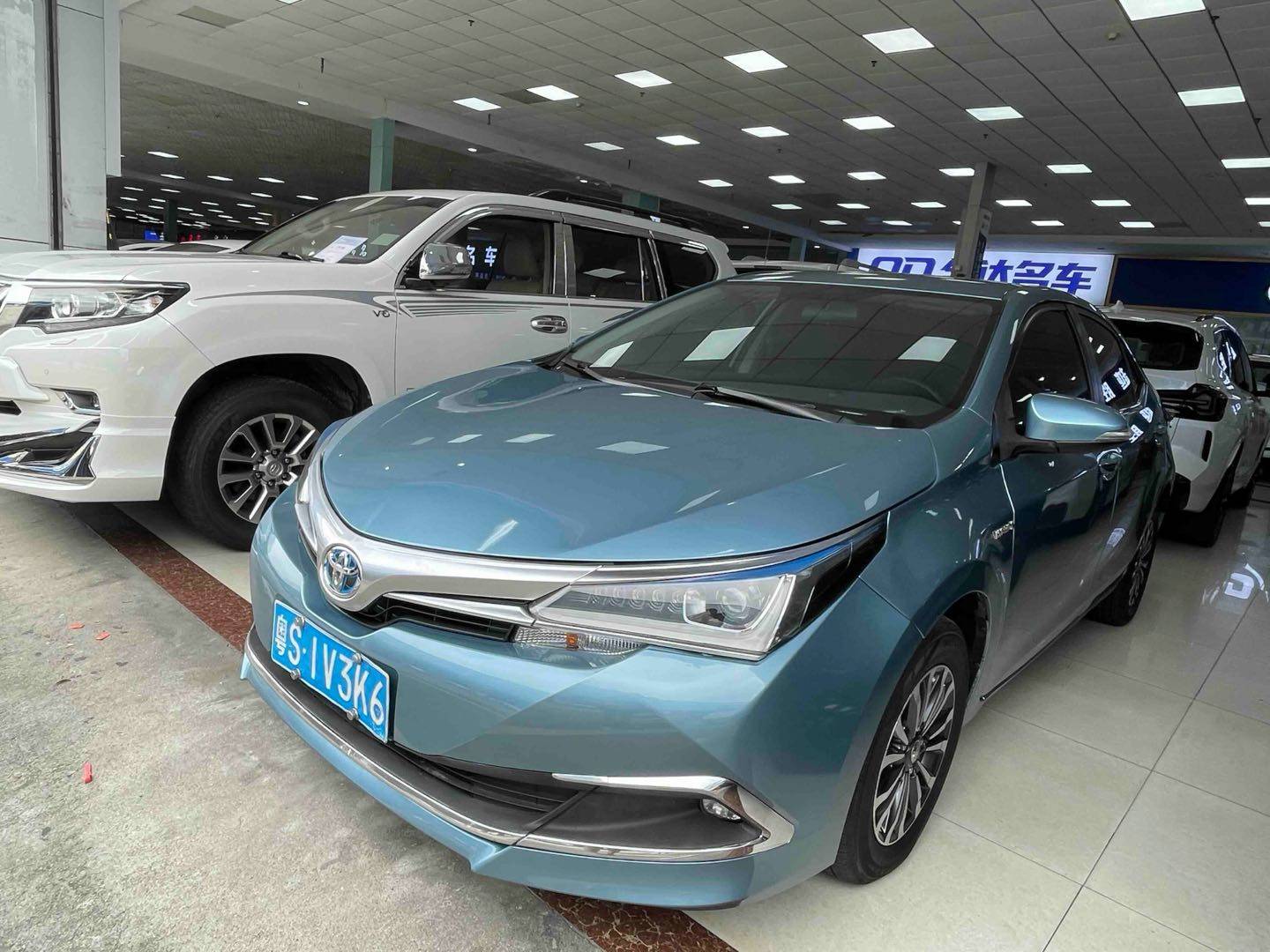 Used Toyota COROLLA 2017 Dual engine 1.8L E-CVT Elite Edition