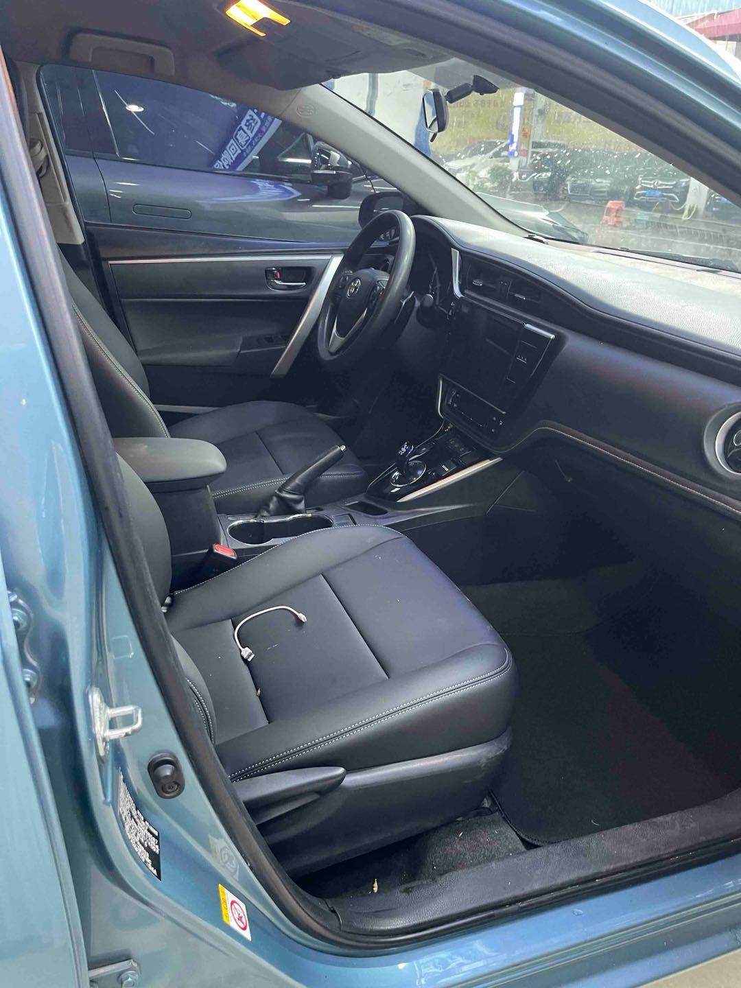 Used Toyota COROLLA 2017 Dual engine 1.8L E-CVT Elite Edition